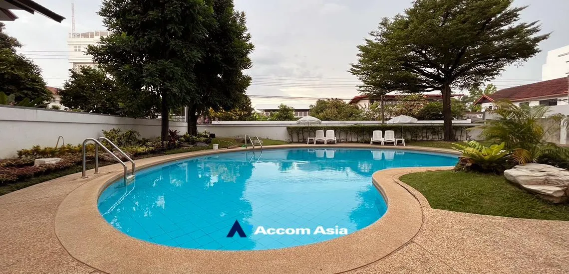  2 br Apartment For Rent in Sukhumvit ,Bangkok BTS Phra khanong at Stylish Low Rise Residence AA10208