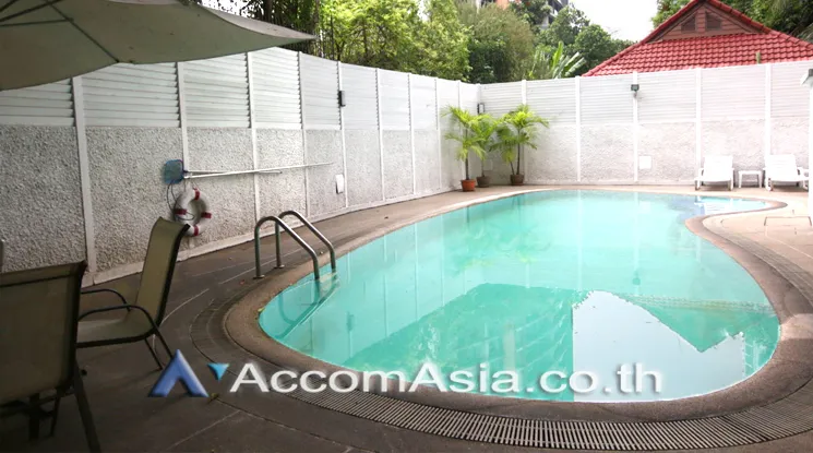  2 br Condominium For Rent in Ploenchit ,Bangkok BTS Ploenchit at La Maison Ruamrudee AA46097