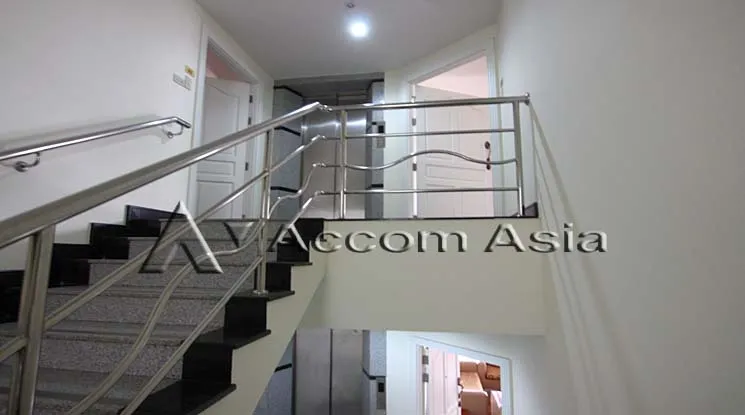  2 br Apartment For Rent in Sukhumvit ,Bangkok BTS Thong Lo at Low Rised Building 1519597