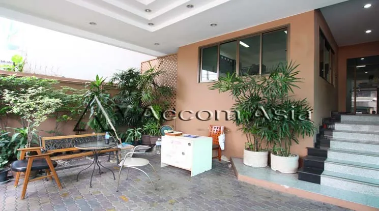  2 br Apartment For Rent in Sukhumvit ,Bangkok BTS Thong Lo at Low Rised Building 1519597