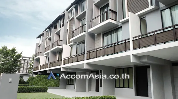  3 br Townhouse for rent and sale in Pattanakarn ,Bangkok BTS On Nut at Areeya Mandarina 77 AA45108