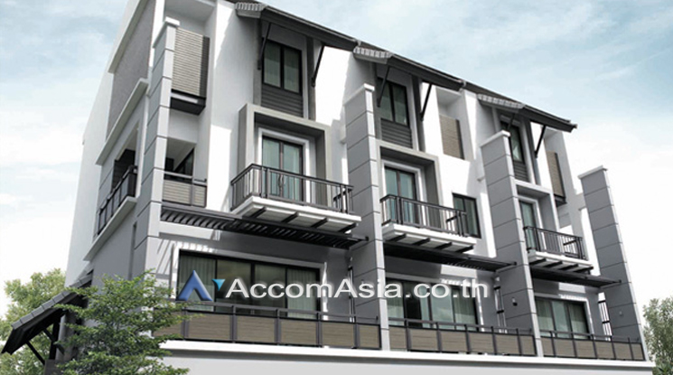  3 br Townhouse for rent and sale in Pattanakarn ,Bangkok BTS On Nut at Areeya Mandarina 77 AA23682
