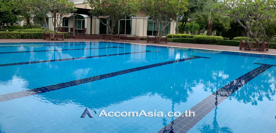  5 br House For Rent in Bang Na ,Bangkok BTS Bearing at House in compound 2420801