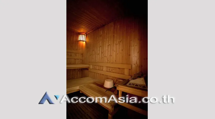  4 br Apartment for rent and sale in Phaholyothin ,Bangkok BTS Saphan-Kwai at Heart of Phaya Thai AA22220