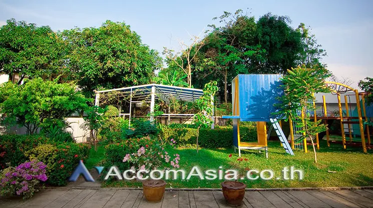  4 br Apartment For Rent in Phaholyothin ,Bangkok BTS Saphan-Kwai at Heart of Phaya Thai AA44551