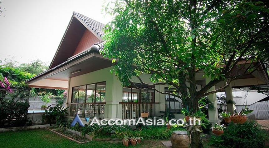  4 br Apartment for rent and sale in Phaholyothin ,Bangkok BTS Saphan-Kwai at Heart of Phaya Thai AA27997