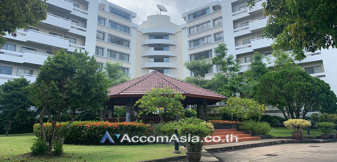  4 br Apartment For Rent in Phaholyothin ,Bangkok BTS Saphan-Kwai at Heart of Phaya Thai AA35431