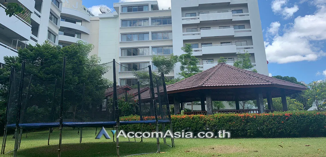  4 br Apartment For Rent in Phaholyothin ,Bangkok BTS Saphan-Kwai at Heart of Phaya Thai AA35431