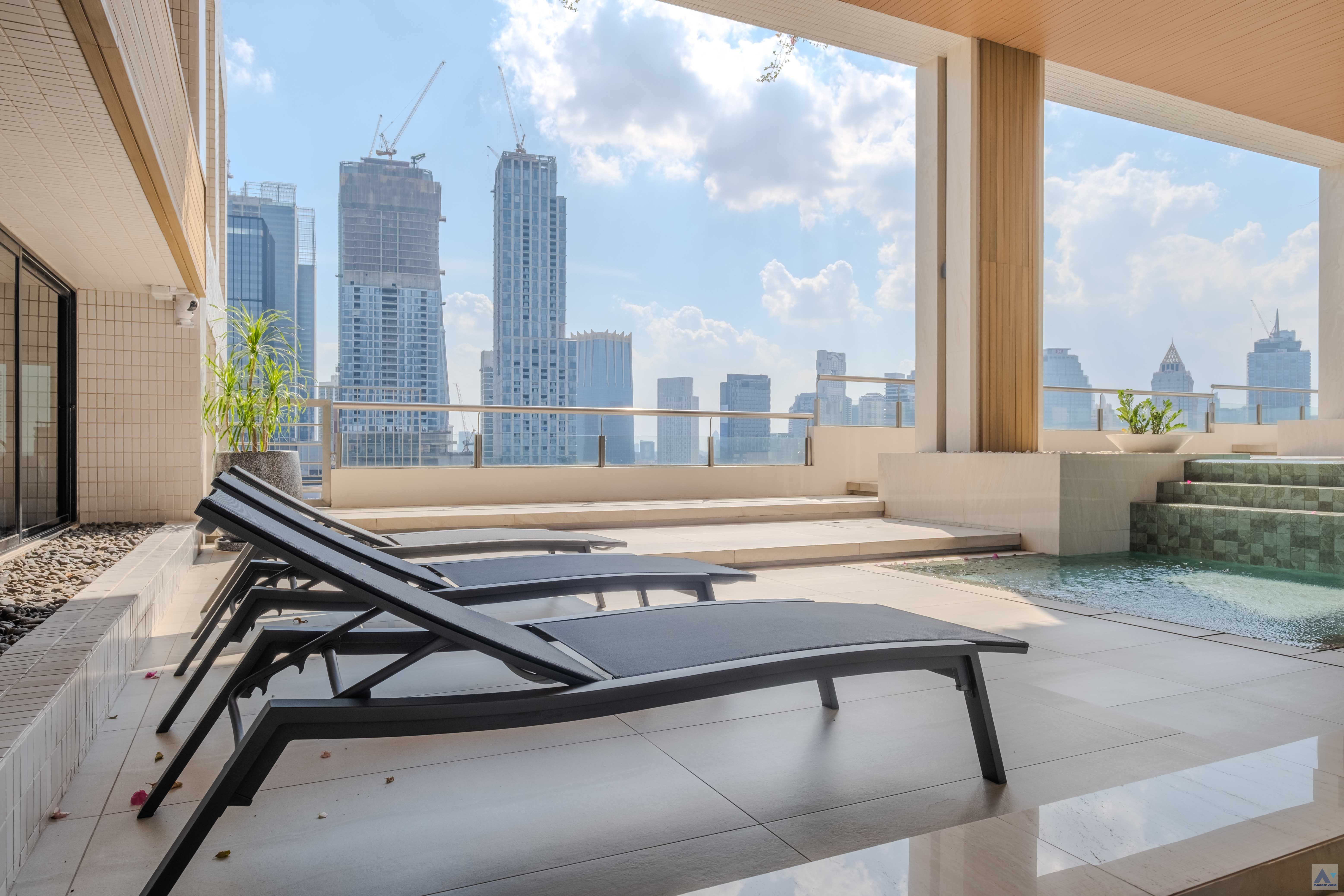  2 br Condominium For Rent in Ploenchit ,Bangkok BTS Ploenchit - MRT Lumphini at Polo Park AA25212