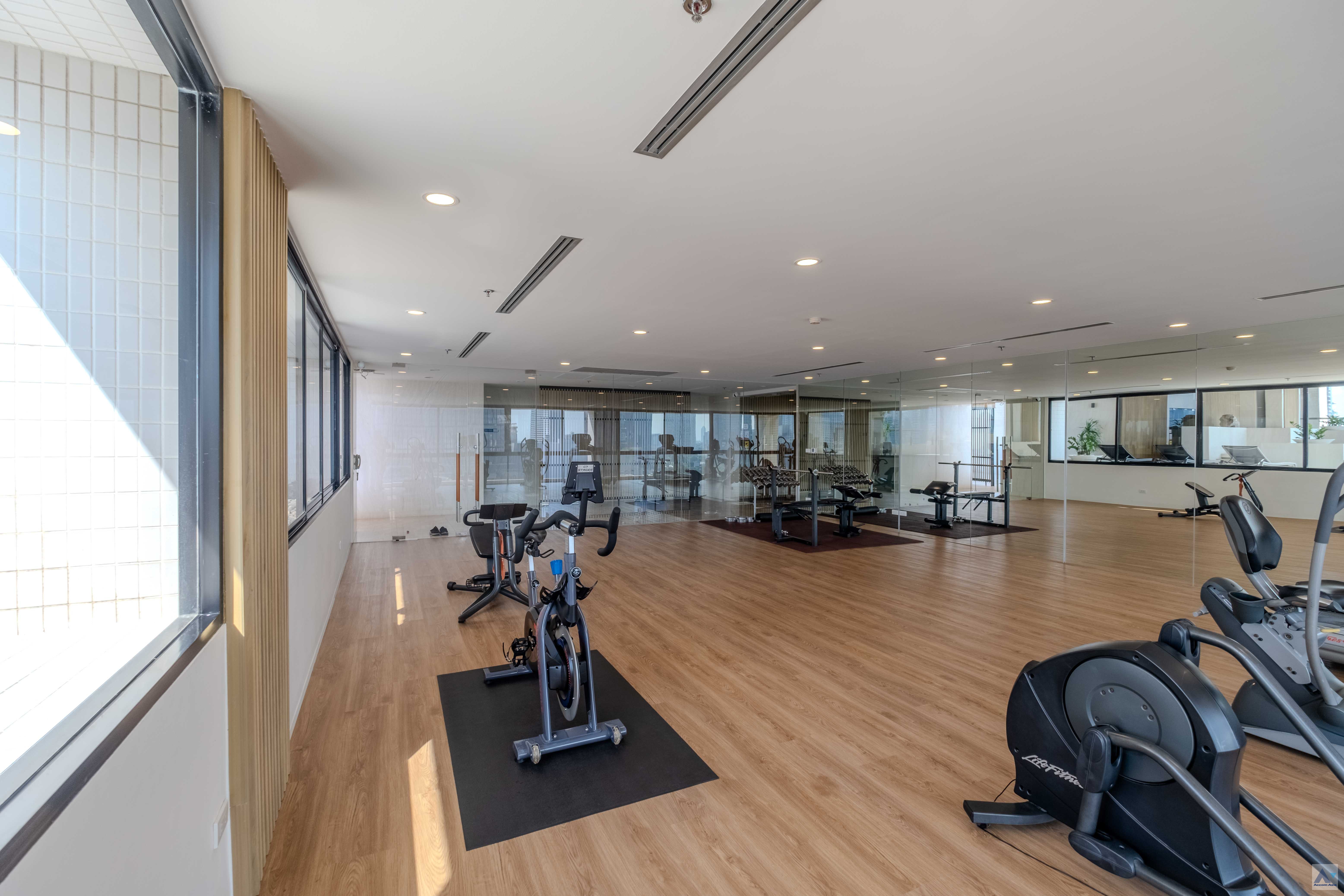  3 br Condominium For Rent in Ploenchit ,Bangkok BTS Ploenchit - MRT Lumphini at Polo Park 24890