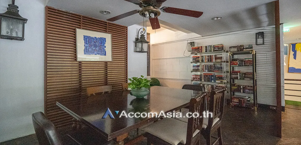  3 br Apartment For Rent in Sukhumvit ,Bangkok BTS Phrom Phong at The unparalleled living place 1002501