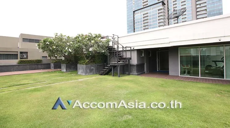  2 br Condominium For Sale in Ploenchit ,Bangkok BTS Ratchadamri at Sarasini Residence AA18982