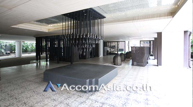  2 br Condominium For Sale in Ploenchit ,Bangkok BTS Ratchadamri at Sarasini Residence AA18982