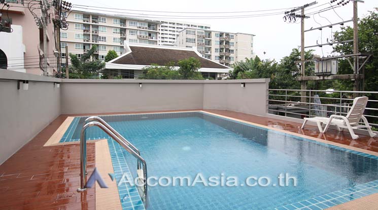  2 Low Rised Building - Apartment - Sukhumvit - Bangkok / Accomasia