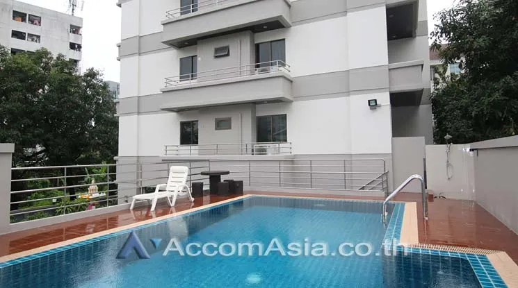  3 br Apartment For Rent in Sukhumvit ,Bangkok BTS Thong Lo at Low Rised Building AA11709