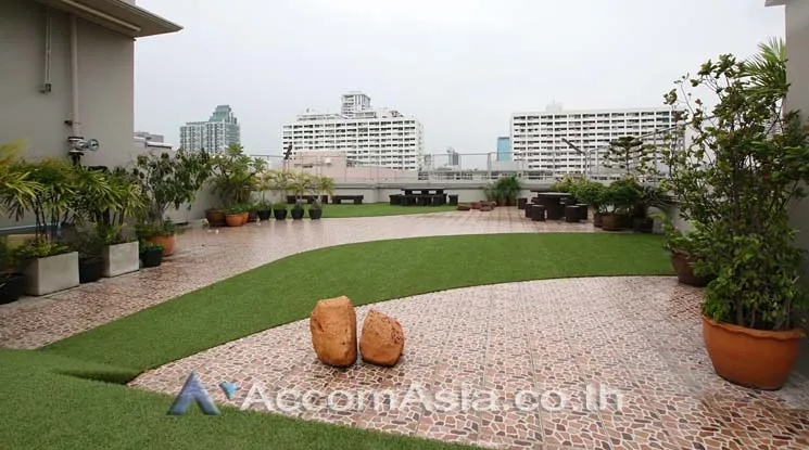  3 br Apartment for rent and sale in Sukhumvit ,Bangkok BTS Thong Lo at Low Rised Building AA29896
