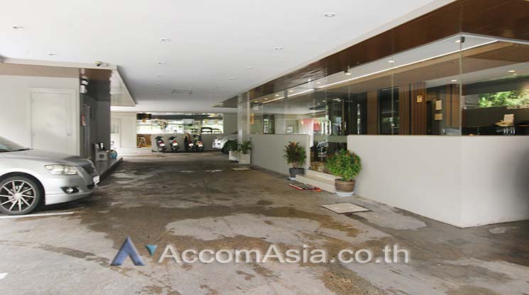 7 Low Rised Building - Apartment - Sukhumvit - Bangkok / Accomasia