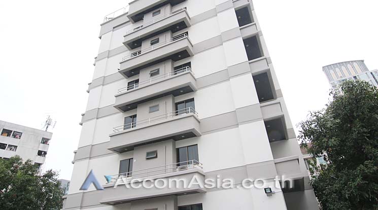 8 Low Rised Building - Apartment - Sukhumvit - Bangkok / Accomasia