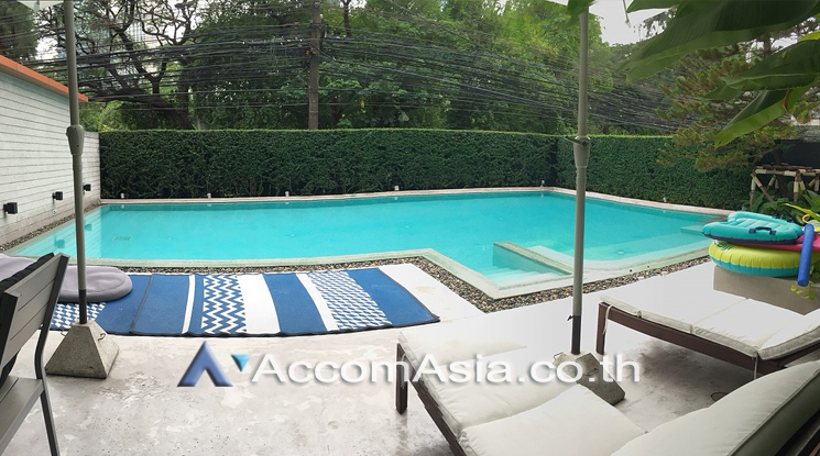  4 br Apartment for rent and sale in Ploenchit ,Bangkok BTS Chitlom at Low Rise And Peaceful 13000791