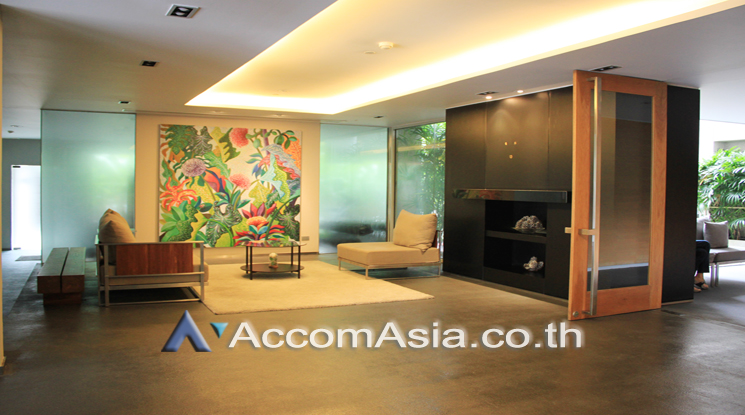  3 br Apartment for rent and sale in Ploenchit ,Bangkok BTS Chitlom at Low Rise And Peaceful AA22810