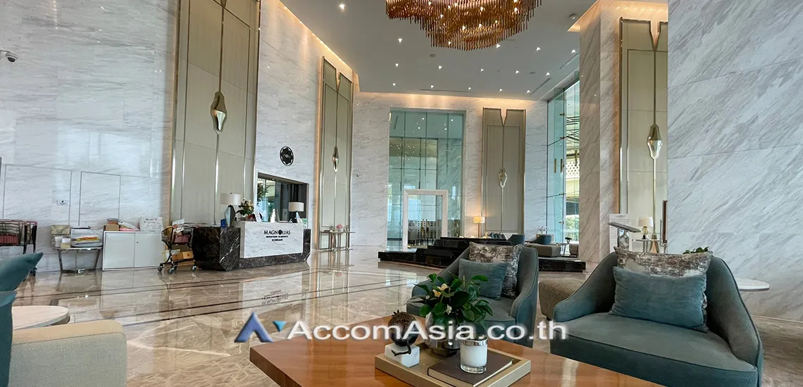  3 br Condominium For Sale in Charoen Nakhon ,Bangkok BTS Krung Thon Buri at Magnolias Waterfront Residences AA28178