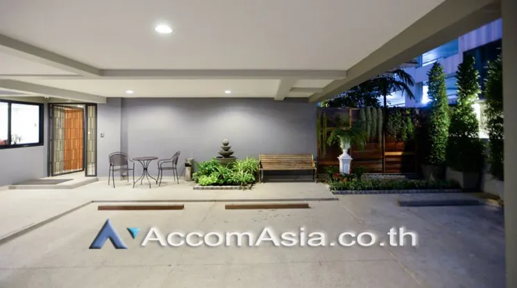 2 br Apartment For Rent in Silom ,Bangkok BTS Sala Daeng at Elegantly Furnished 13001364