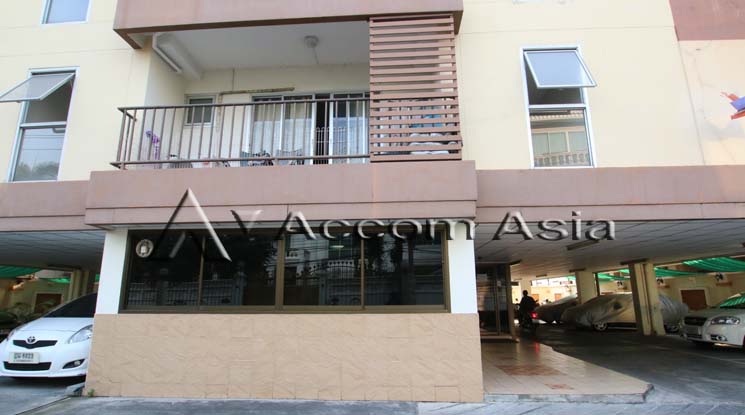  2 Low Rised Building - Apartment - Sukhumvit - Bangkok / Accomasia