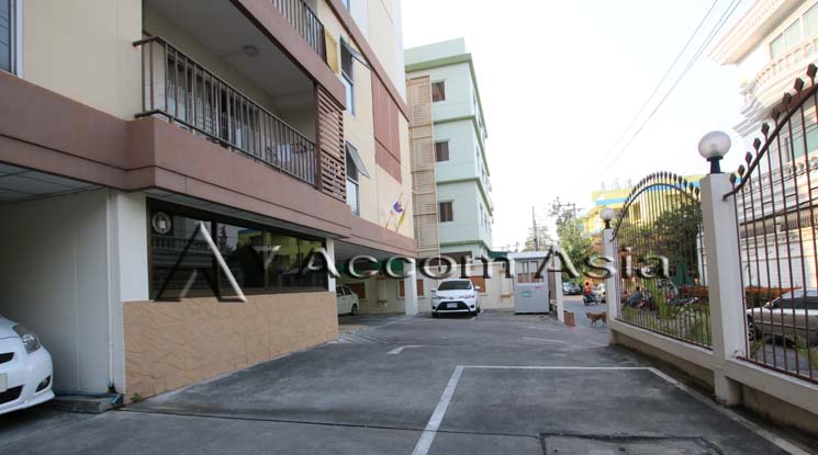  3 Low Rised Building - Apartment - Sukhumvit - Bangkok / Accomasia