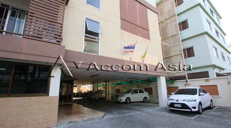  1 Low Rised Building - Apartment - Sukhumvit - Bangkok / Accomasia