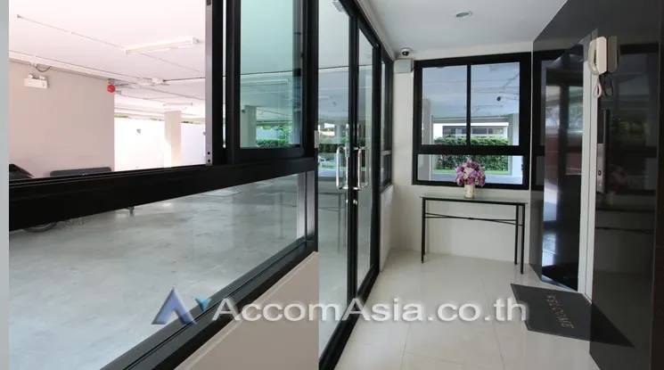  3 br Apartment For Rent in Sukhumvit ,Bangkok BTS Ekkamai at Nice Place at Ekkamai 13002333
