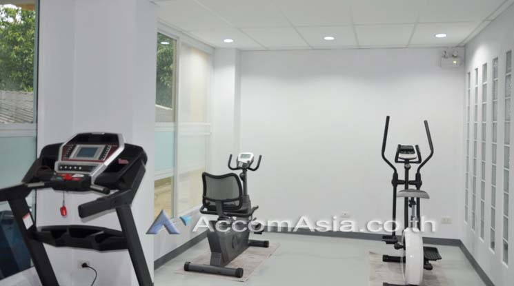  2 br Apartment For Rent in Sukhumvit ,Bangkok BTS Ekkamai at Low Rised Building 13002629