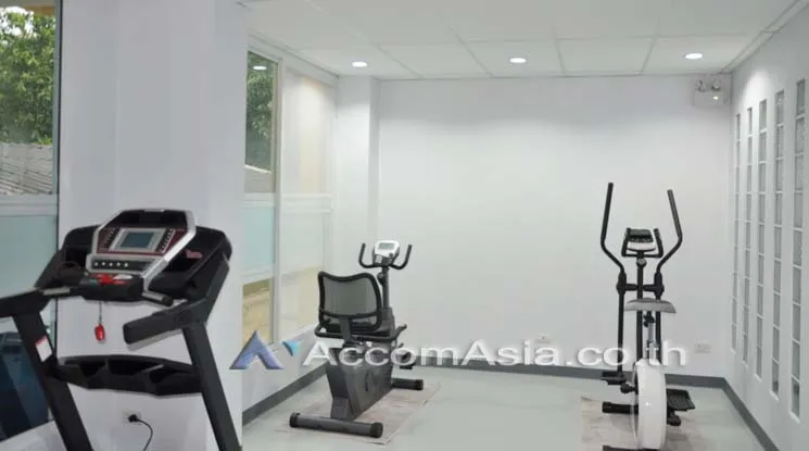  2 br Apartment For Rent in Sukhumvit ,Bangkok BTS Ekkamai at Low Rised Building 13002625
