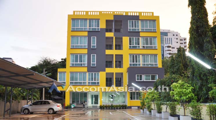  2 Low Rised Building - Apartment - Sukhumvit - Bangkok / Accomasia