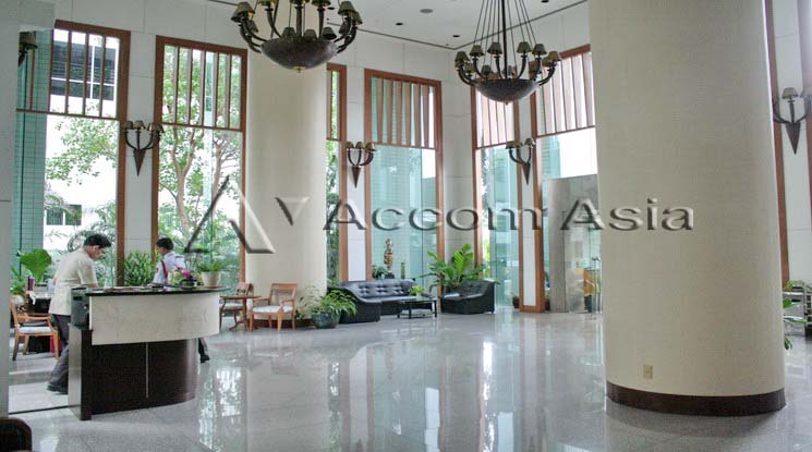  Studio Condominium For Rent in Ploenchit ,Bangkok BTS Ratchadamri at Baan Somthavil Ratchadamri AA12904
