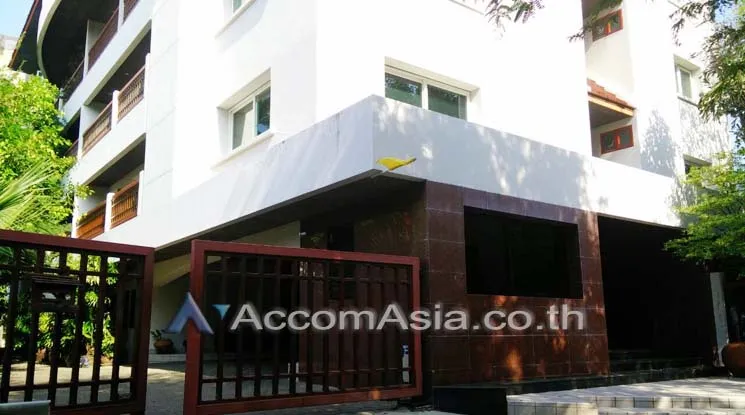  2 br Apartment For Rent in Phaholyothin ,Bangkok BTS Ari at Low rise Peaceful - Homely Atmosphere AA31386