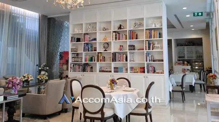  2 br Condominium For Sale in Ratchadaphisek ,Bangkok  at Leticia Rama 9 AA20284