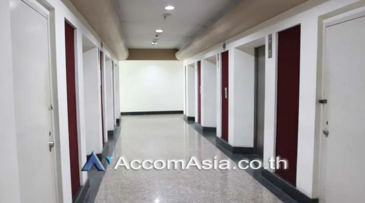  Office Space For Rent in Phaholyothin ,Bangkok MRT Chatuchak Park at Elephant Building AA15151