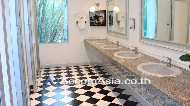 Office Space For Rent in Ploenchit ,Bangkok MRT Lumphini at Kian Gwan 2 AA15862