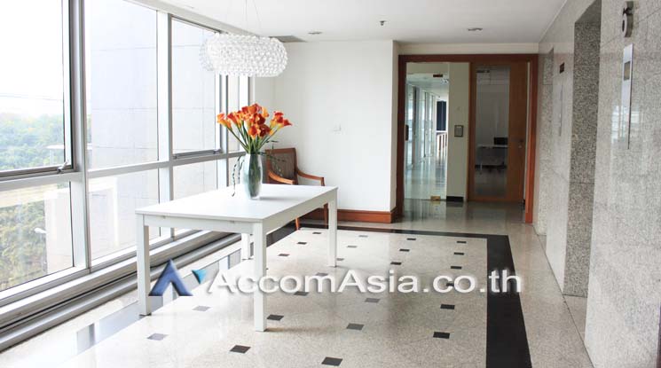  Office Space For Rent in Ploenchit ,Bangkok MRT Lumphini at Kian Gwan 3 AA15860