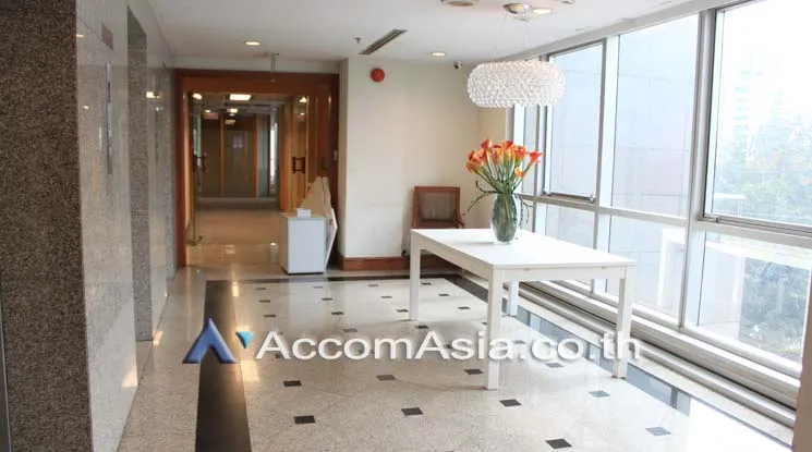  Office Space For Rent in Ploenchit ,Bangkok MRT Lumphini at Kian Gwan 3 AA20013