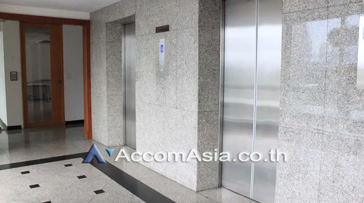  Office Space For Rent in Ploenchit ,Bangkok MRT Lumphini at Kian Gwan 3 AA20013