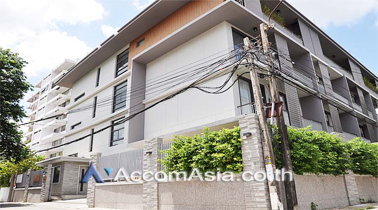  1 br Apartment For Rent in Sukhumvit ,Bangkok BTS Thong Lo at Low rise Building AA15932