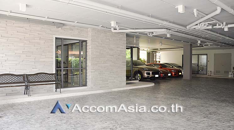  1 br Apartment For Rent in Sukhumvit ,Bangkok BTS Thong Lo at Low rise Building AA16203