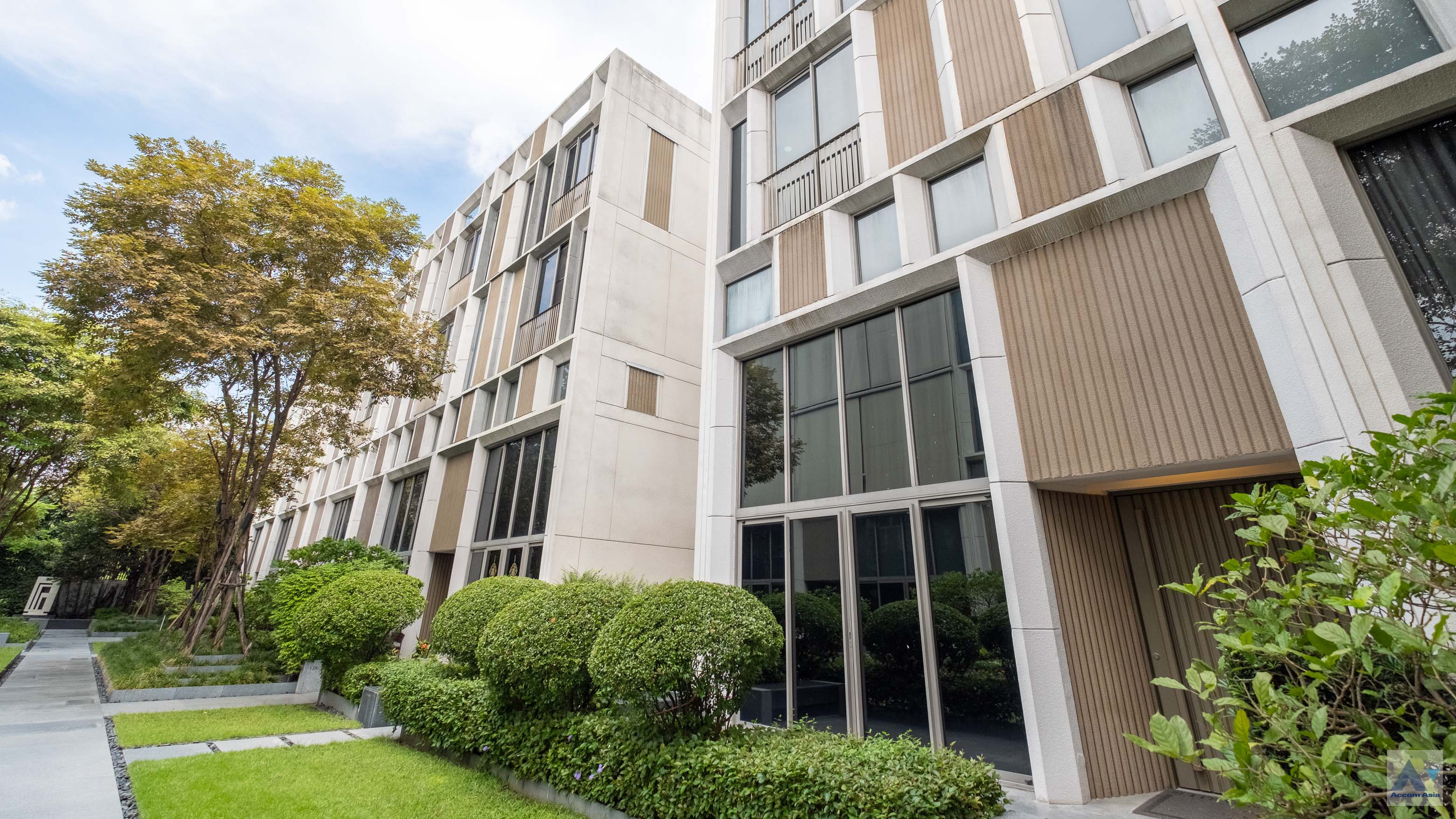  4 br House for rent and sale in Sukhumvit ,Bangkok BTS Phrom Phong at Quarter 39 AA22105