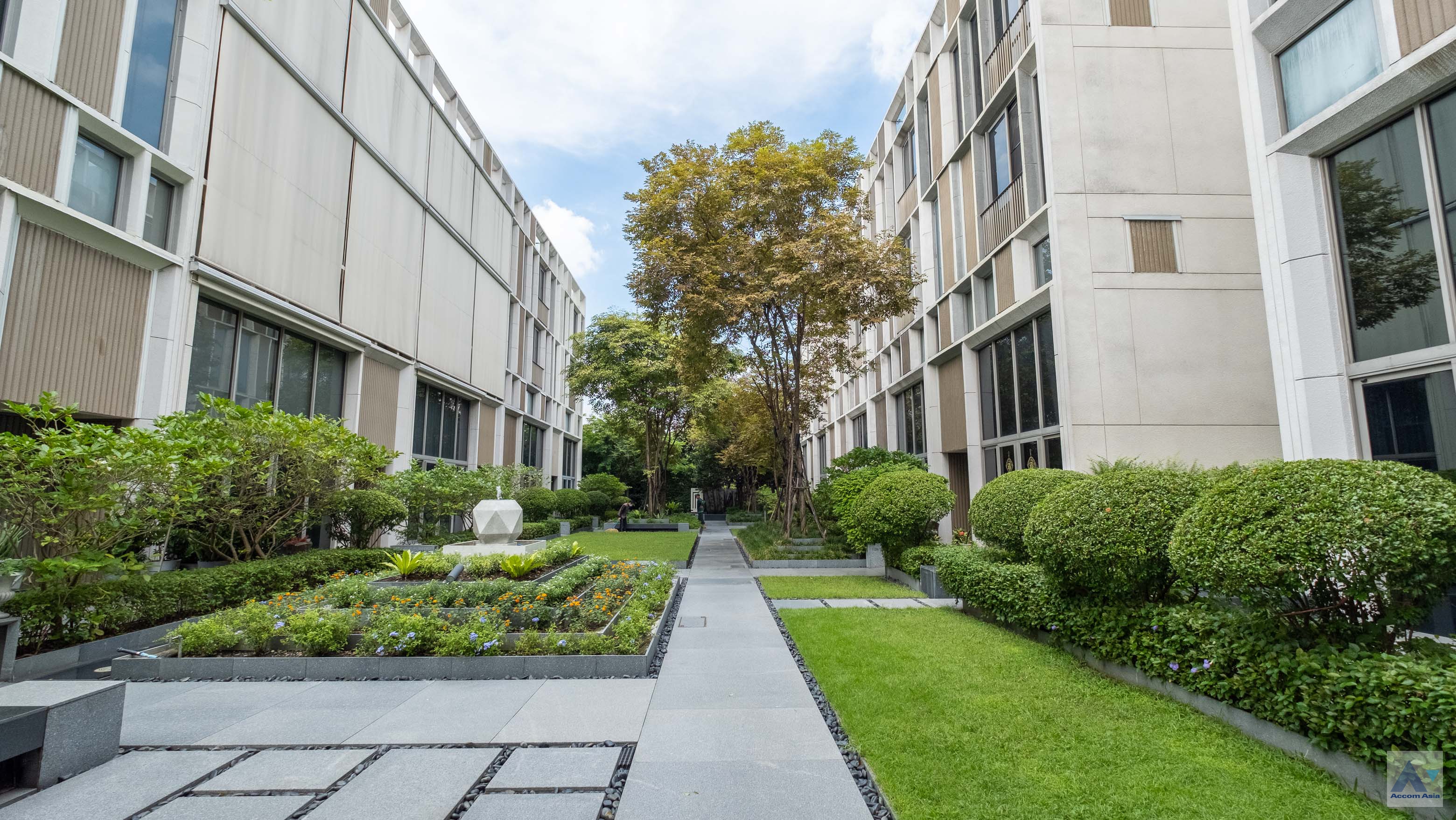  4 br House for rent and sale in Sukhumvit ,Bangkok BTS Phrom Phong at Quarter 39 AA27317