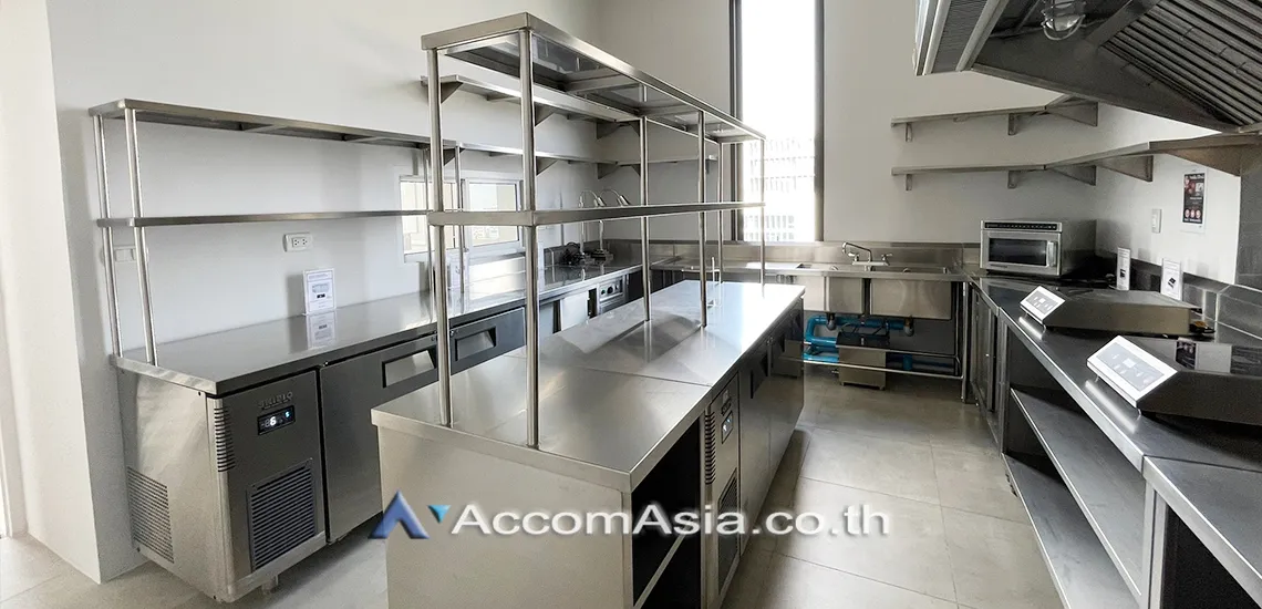  3 br Condominium for rent and sale in Ploenchit ,Bangkok BTS Ploenchit at MUNIQ Langsuan AA44870