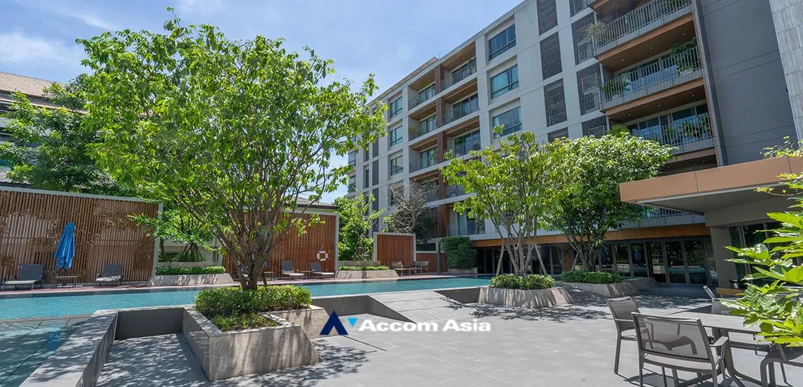  2 br Condominium For Sale in Sathorn ,Bangkok MRT Lumphini at Supreme Legend AA45904