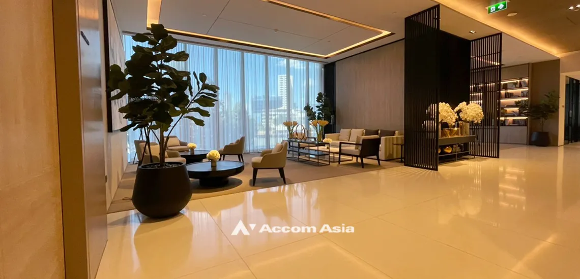  2 br Condominium For Sale in Charoen Nakhon ,Bangkok BTS Krung Thon Buri at Banyan Tree Residences Riverside AA40081