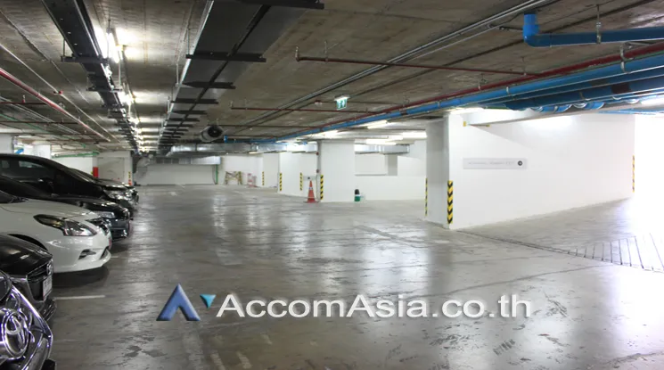  Office Space For Rent in Sukhumvit ,Bangkok BTS Phra khanong at Summer Hub AA22236