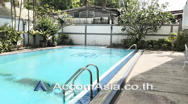  3 br Apartment for rent and sale in Sukhumvit ,Bangkok BTS Phrom Phong at Living with Private Environment   AA22729